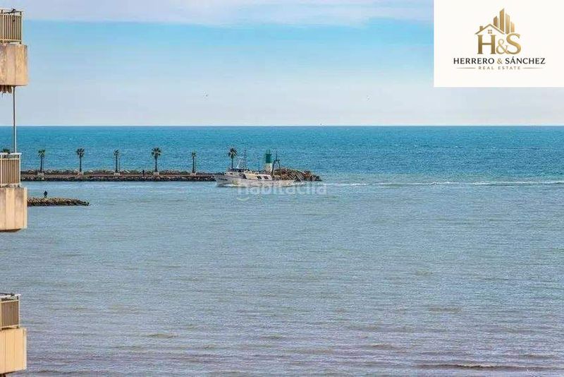Foto 4c749707-9f73-4612-b165-5072a39136c0. Edificio  de apartamentos en venta calle hellín a 50 m de Gran Playa en Santa Pola