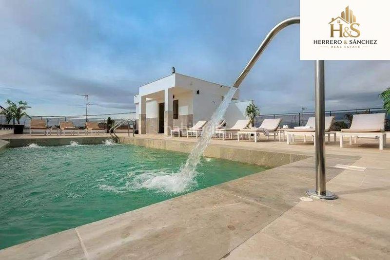 Foto b6d04864-353d-4070-ac6d-a94e73064fc7. Edificio  de apartamentos en venta calle hellín a 50 m de Gran Playa en Santa Pola