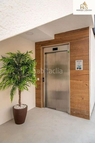 Foto bdc21c74-6916-435d-9e4c-06758b8f209c. Edificio  de apartamentos en venta calle hellín a 50 m de Gran Playa en Santa Pola