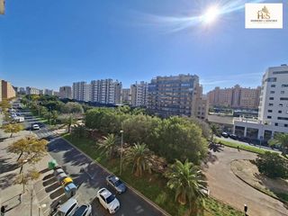 Pis a Playa de San Juan. Elegancia, luz y ubicación perfecta en una de las mejores zonas