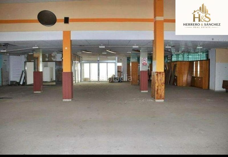 Foto 18d84b35-ff59-4e21-83c4-d8b8b4c2af43. Bâtiment à usage industriel dans Ibi