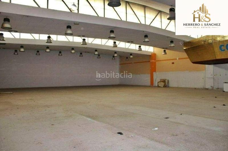 Foto 3983dda8-bdcc-45d4-80a4-23644a850e94. Bâtiment à usage industriel dans Ibi