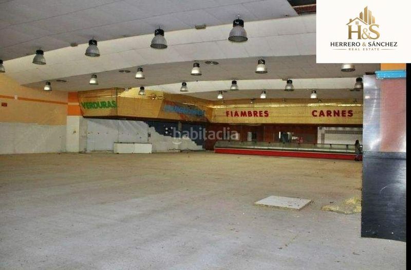 Foto 68dd09bd-ca8f-41e5-8910-0d56fa9df6dc. Bâtiment à usage industriel dans Ibi