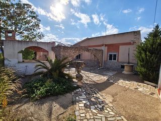 Casa in Onil. Un refugio entre naturaleza y tranquilidad con vistas al castill