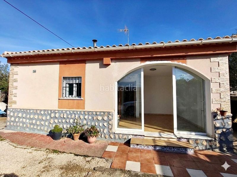 Foto f7176f66-8aa7-460a-b6b5-75c47472cf49. Casa amb aparcament piscina a Onil