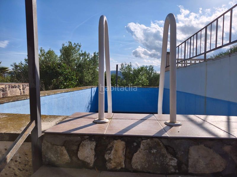 Foto f859b34e-3ed2-40d6-820f-7fc85736848a. Casa amb aparcament piscina a Onil
