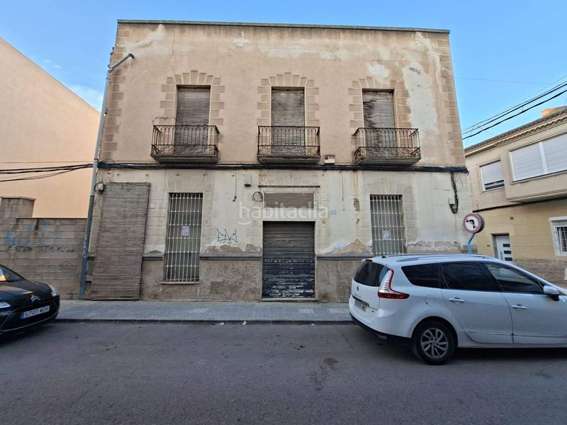 Foto a2ef3fa8-981a-4c9b-beef-6f9a6c8676a8. Edificio  esquinero en venta en el centro en Novelda