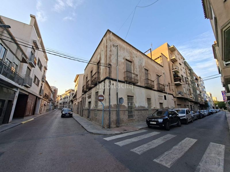 Foto f744d599-9ac2-46b4-9457-4e8b4d321f4e. Edificio  esquinero en venta en el centro en Novelda