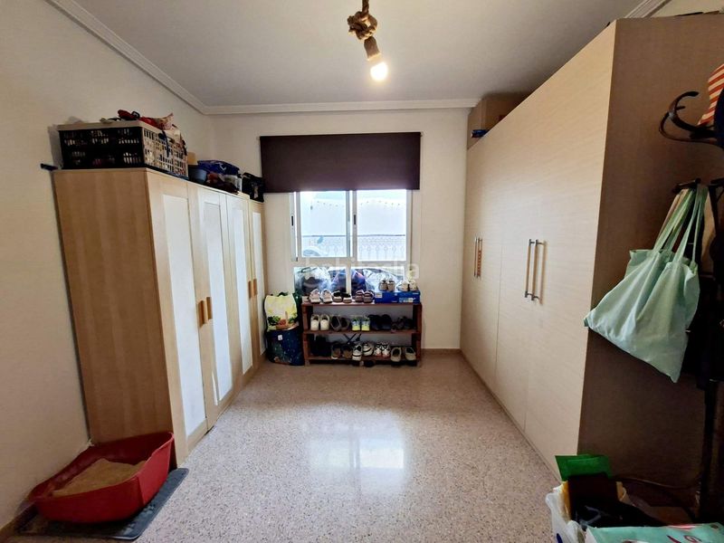 Foto cb295700-b1b5-4f88-b0a8-e3d081740137. Pis a Monforte del Cid