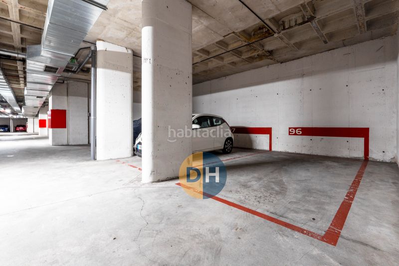 Foto 52fa6559-aed9-45de-b2ce-502429d536a7. Àtic amb calefacció aparcament piscina a Sanchinarro Madrid