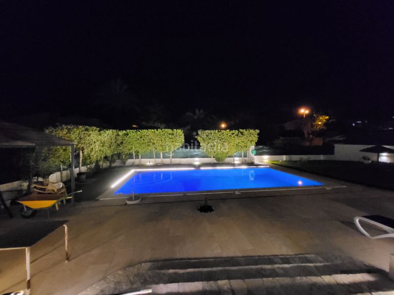 Foto e10760c3-cf11-402f-8ae2-0815c0457038. Lloguer casa amb xemeneia calefacció aparcament piscina a Calvià