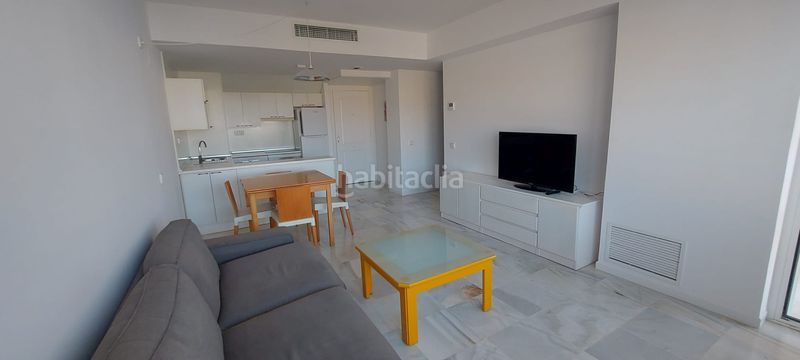 Foto 29ee93ed-3516-4c04-8901-87db87326fb6. Location appartement avec parking piscine dans Marina Botafoc-Talamanca Ibiza