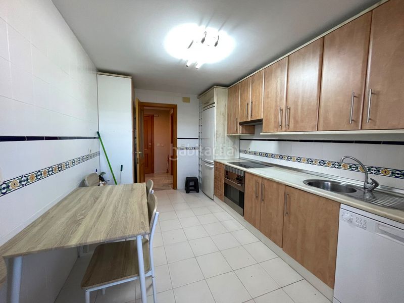 Foto 3d233464-92cd-43b8-8d53-4a17b83388a5. Affitto appartamento con parcheggio piscina in Limonar Málaga