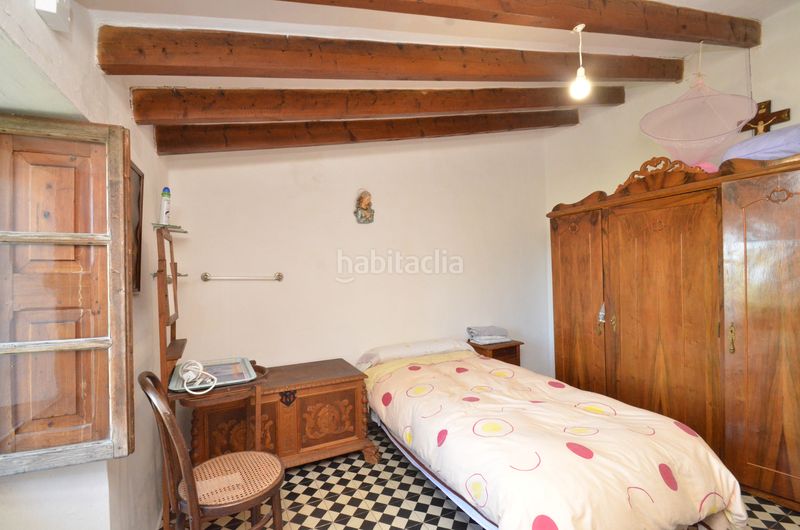 Foto 1bca1218-11a1-41c2-991d-54bc639197d0. Casa adossada amb xemeneia calefacció aparcament a Puigpunyent