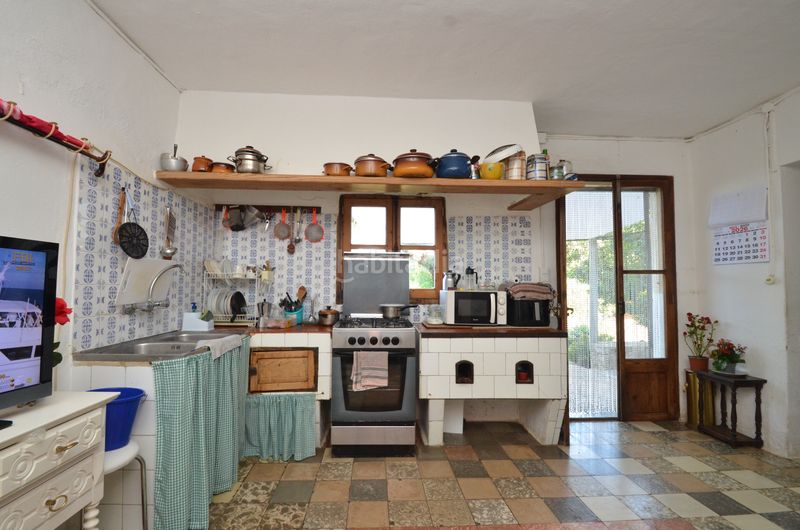 Foto a6e6a98b-ea78-4a23-abcc-9e7b0867bb4c. Casa adossada amb xemeneia calefacció aparcament a Puigpunyent