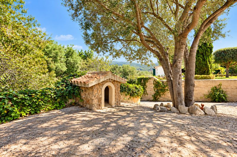 Foto 0d47be60-1428-4852-a952-ae60e5d77584. Rent country house with fireplace heating parking pool in Andratx