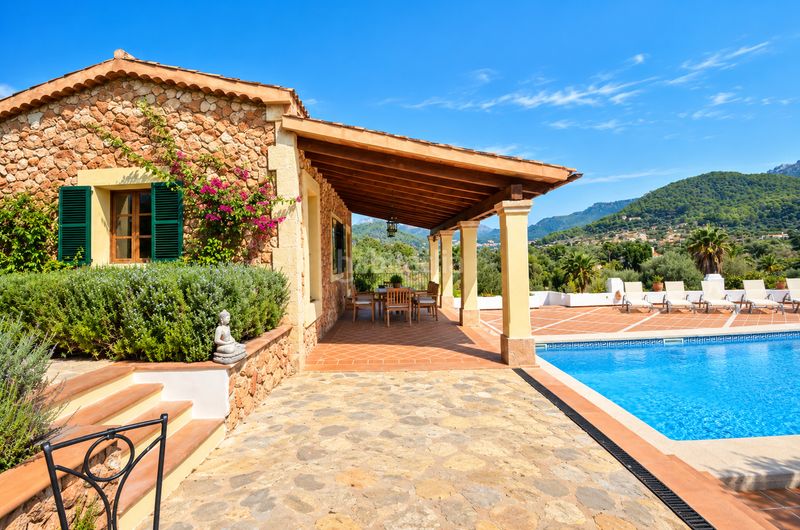 Foto aac2e8c4-d9bc-4794-afeb-71d9923e47b6. Rent country house with fireplace heating parking pool in Andratx