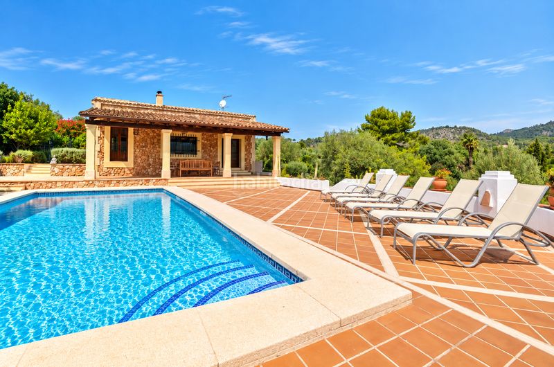 Foto d093f513-cab5-4b54-9024-2fd2faaf74e3. Rent country house with fireplace heating parking pool in Andratx