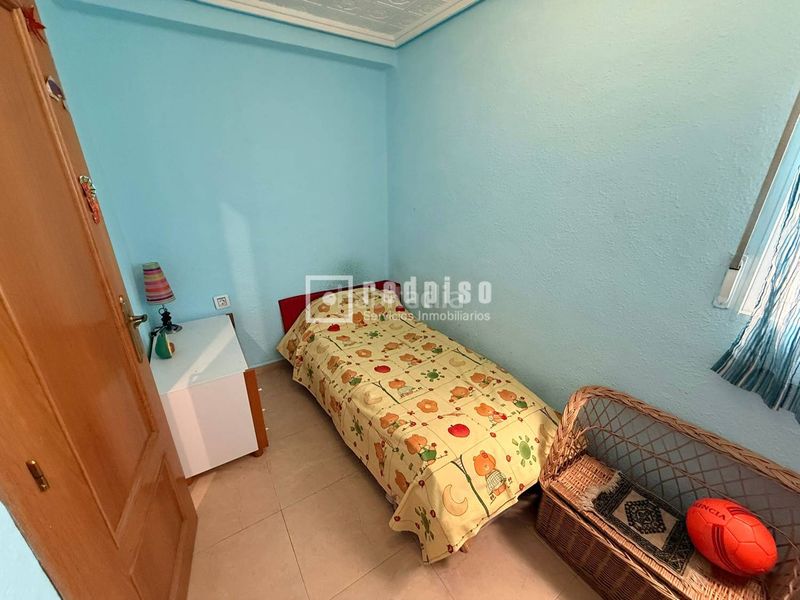Foto f6031695-fd9e-4f60-8d9b-db524f8aa40b. Pis a Malva Rosa Valencia