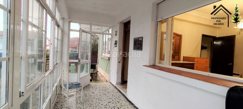 Foto bef5a9e2-9d90-4595-ba8e-b11fb55893a6. Casa amb aparcament a Darbo Cangas