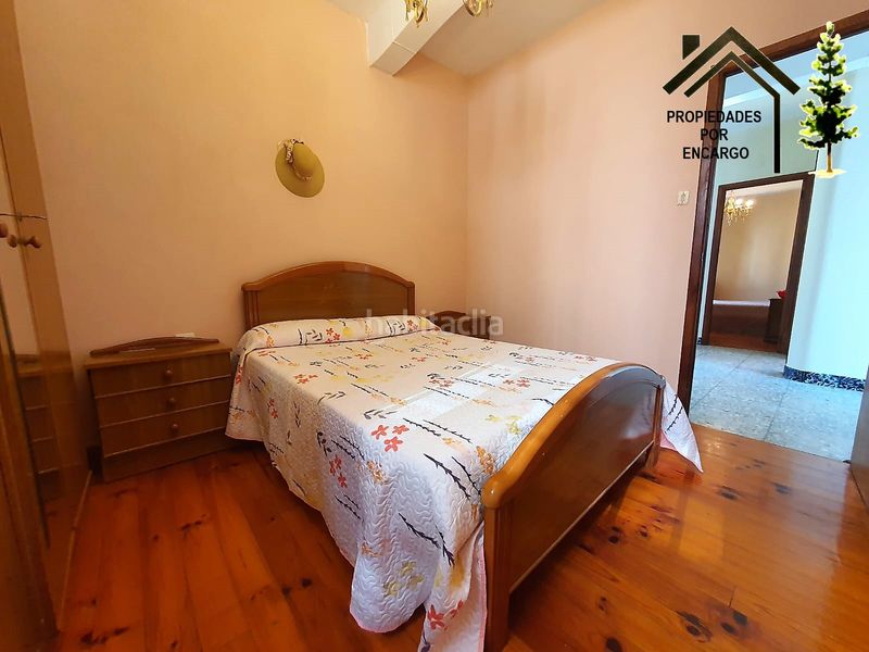 Foto 3f86b89a-3792-425b-9641-340aba2f8fee. Casa amb aparcament a Moaña