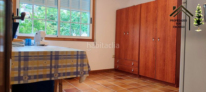 Foto eae1c5d8-9d45-4087-977b-7418b6d91a97. Xalet amb xemeneia calefacció aparcament a Moaña