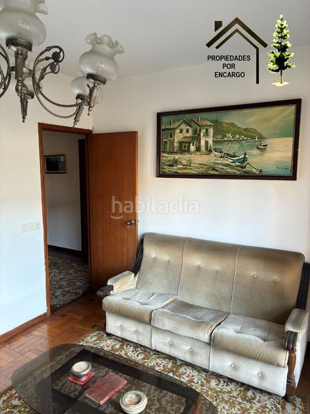 Foto 5aa5c59b-3e3e-4473-a45b-8820ca19300e. Casa amb xemeneia aparcament a Moaña