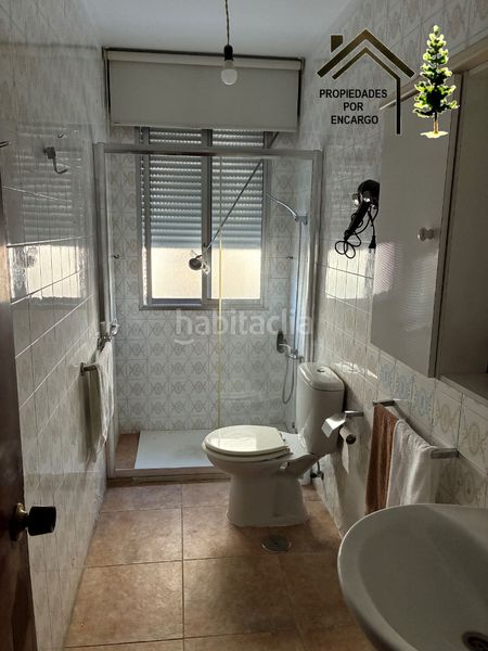 Foto aced8d52-c3f4-45bd-9afd-9c85fcd67712. Casa amb xemeneia aparcament a Moaña