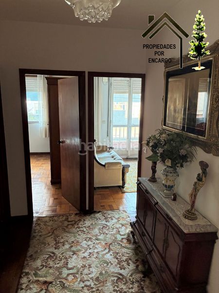 Foto f34da2fb-eeb5-43d9-8186-84248a718fc8. Casa amb xemeneia aparcament a Moaña
