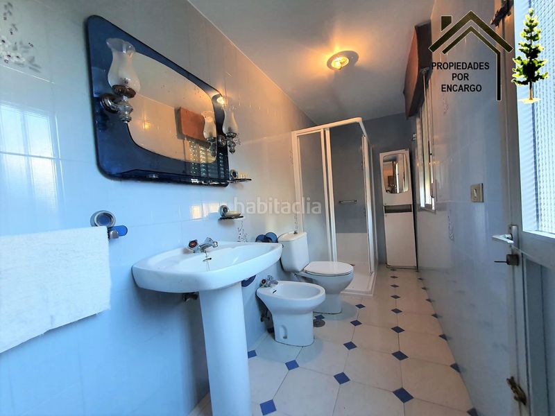 Foto 2c8d1d1b-4b88-4a6c-8423-2f7fa1ed23e0. Casa amb aparcament a Coiro Cangas