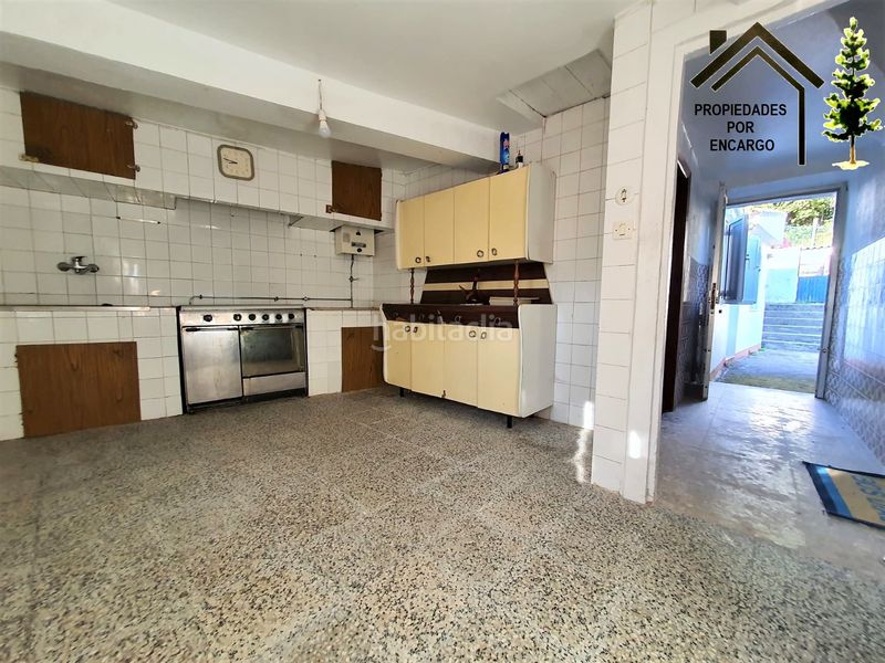 Foto d9fa2dd0-5964-4869-bb6d-fa3e57cddc2f. Casa amb aparcament a Coiro Cangas