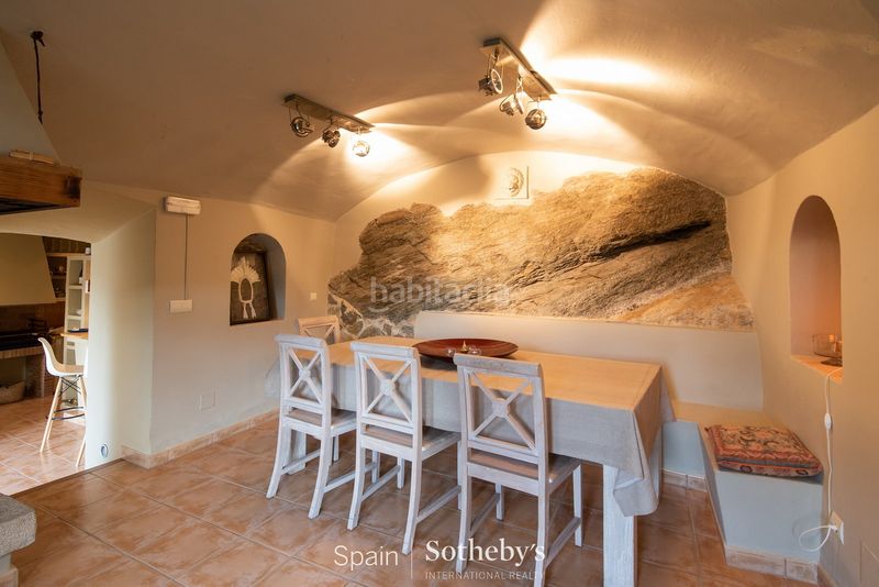 Foto fe2b638f-25b6-4a92-a263-7a61efcf7077. Casa a camí del mar 16 a Begur Begur