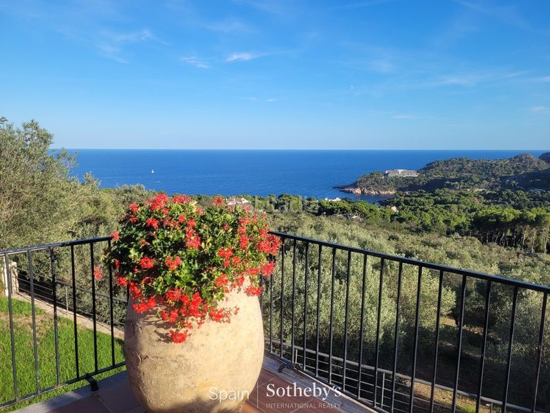 Foto dfcdee6d-ce22-4cdb-857d-9e065cd44936. Casa amb calefacció aparcament piscina a Fornells-Aiguablava Begur