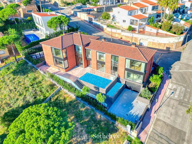 Foto abcf1b77-13f7-4055-8824-35ebede41a34. Casa amb calefacció aparcament piscina a Sant Pol Sant Feliu de Guíxols