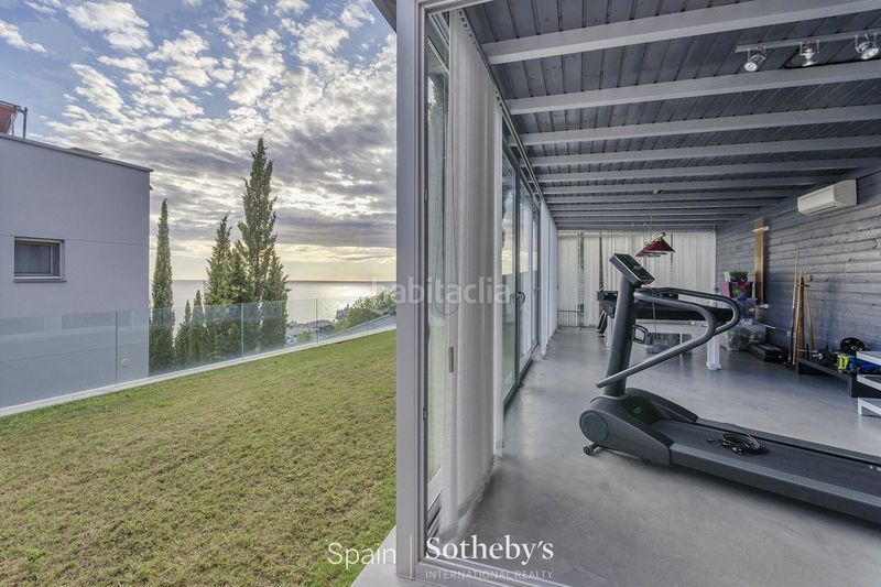 Foto 7bd95144-c022-48ed-b5f3-77795d8b6f71. Casa amb calefacció aparcament piscina a Levantina - Montgavina - Quintmar Sitges