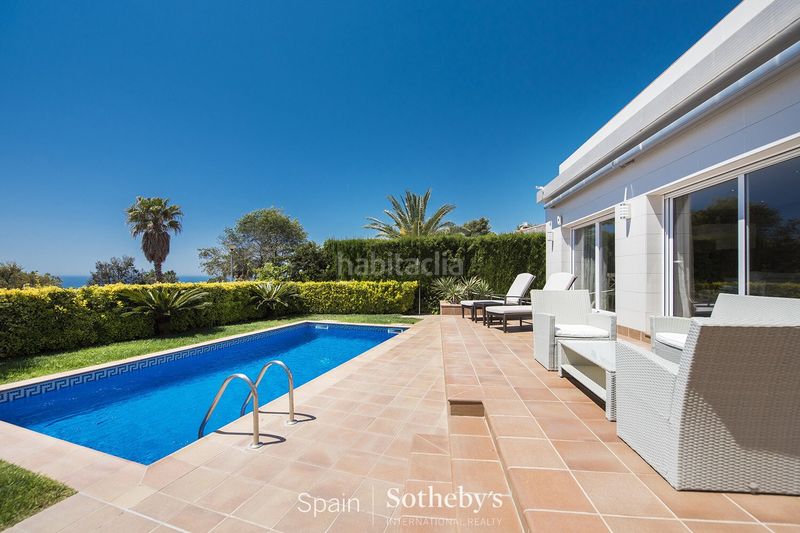 Foto 4f36987f-9470-4ff7-8dbb-75bb045cc6d3. Casa con riscaldamento parcheggio piscina in Fenals Lloret de Mar