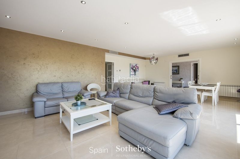 Foto 5e7d32bb-5655-45f2-ba10-efa02b619f7e. Casa con riscaldamento parcheggio piscina in Fenals Lloret de Mar