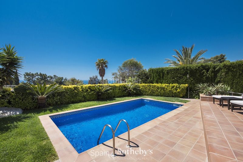 Foto 9b55059f-093e-45c8-852f-e84f1d0e7d51. Casa con riscaldamento parcheggio piscina in Fenals Lloret de Mar