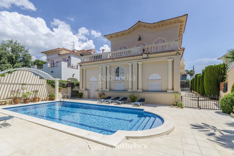 Foto 3153bd32-80cb-4940-8038-91db15b6b8c9. Casa amb calefacció aparcament piscina a Can Girona - Terramar - Vinyet Sitges