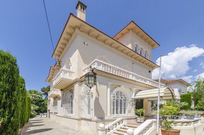 Foto a17d3e26-b375-4ebc-bf07-83e6ebd4a54d. Casa amb calefacció aparcament piscina a Can Girona - Terramar - Vinyet Sitges