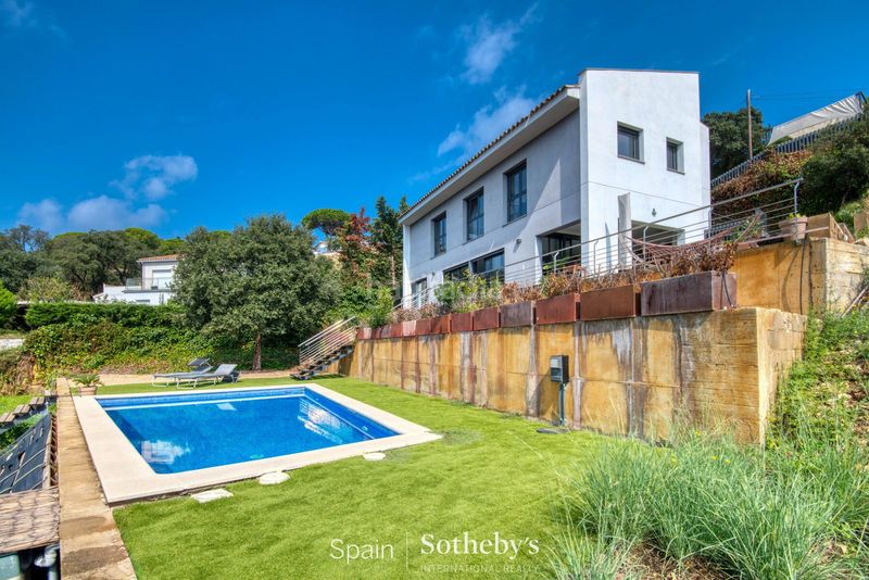 Foto 33692c72-6620-40b8-9de3-26aec15aa67c. Casa amb calefacció aparcament piscina a Urbanitzacions Platja d´Aro