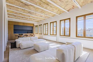 Apartament a Dreta de l´Eixample. Propiedad renovada con vistas panorámicas y mucha luz natural
