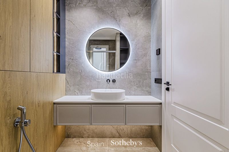 Foto f3f1918e-bd35-4373-91b6-612801d2347f. Apartament amb calefacció a Dreta de l´Eixample Barcelona