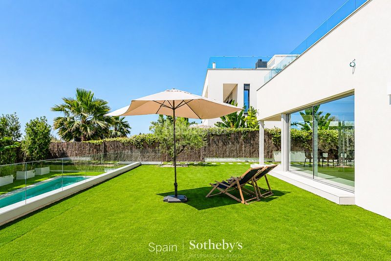 Foto 5b5a45dc-266f-484d-94e1-a2f0ffe59527. Maison avec chauffage parking piscine dans La Plana Sitges