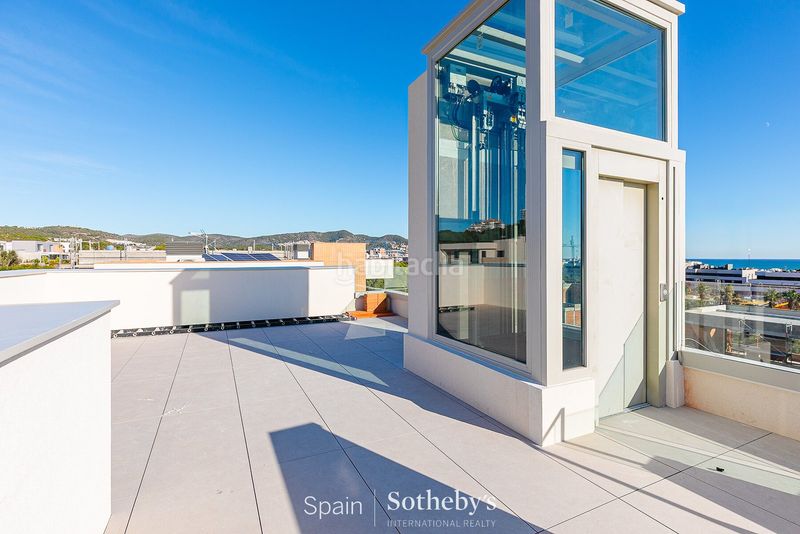 Foto b8ea2cc6-8f43-4b2d-bb2e-f89497c949eb. Maison avec chauffage parking piscine dans La Plana Sitges
