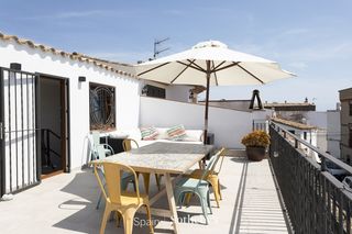 Casa in Centre. Adosado completamente renovado en el centro antiguo de sant pere