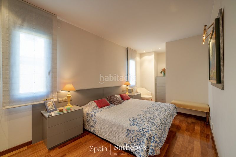 Foto 63f58032-ea2a-43f1-a579-02d7f918cb7e. Casa amb calefacció aparcament piscina a Eixample Residencial Escala (L´)