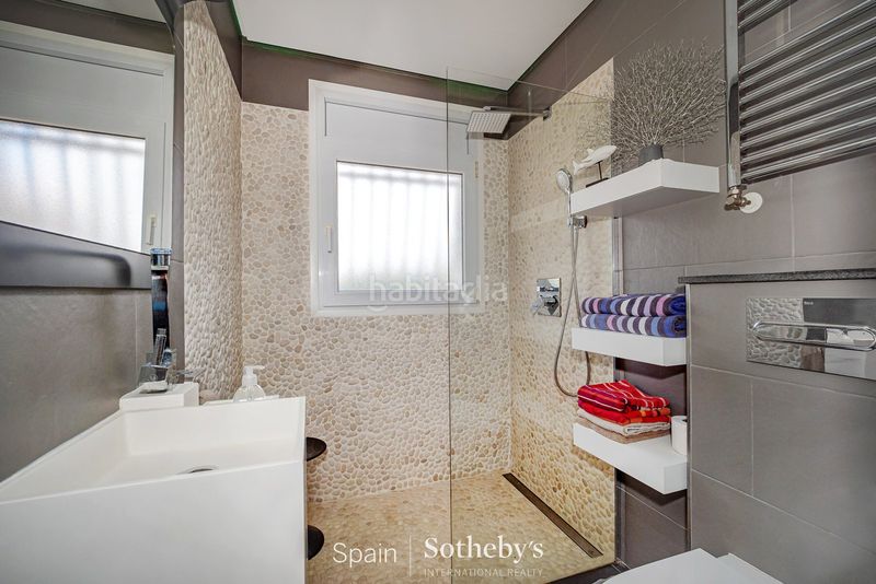 Foto 03729da1-a6d7-4772-8e64-b0405dc0e626. Casa amb calefacció aparcament piscina a Montgrí Empuriabrava