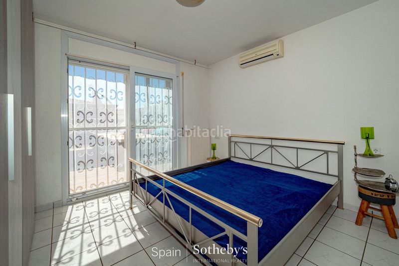 Foto 094be527-3b1a-4996-94eb-429039dca4d0. Casa amb calefacció aparcament piscina a Montgrí Empuriabrava