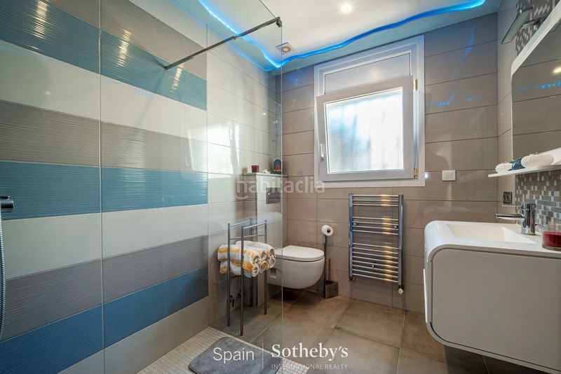 Foto 4b936805-feb8-4800-9bd3-7cd465b9819c. Casa amb calefacció aparcament piscina a Montgrí Empuriabrava